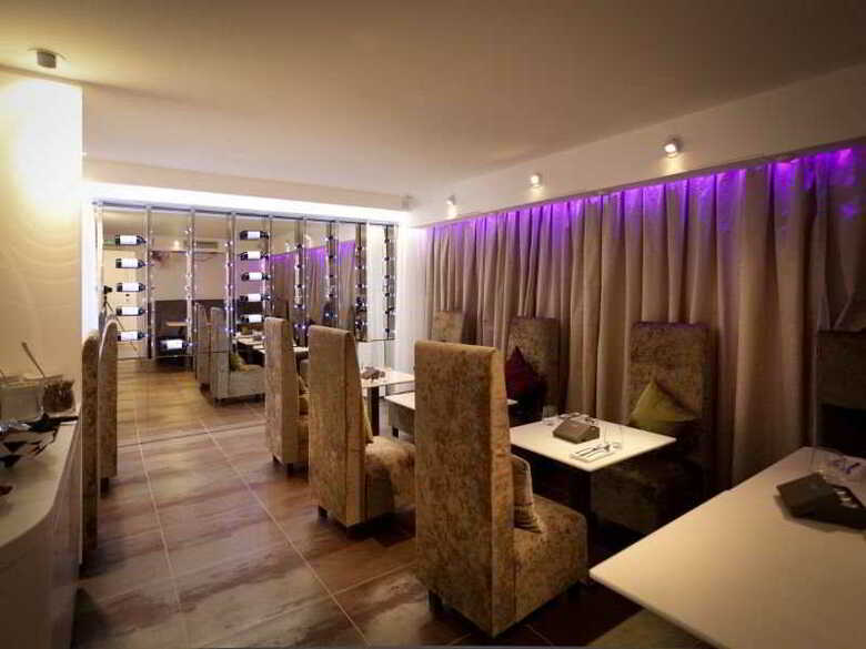 Seven Hotel