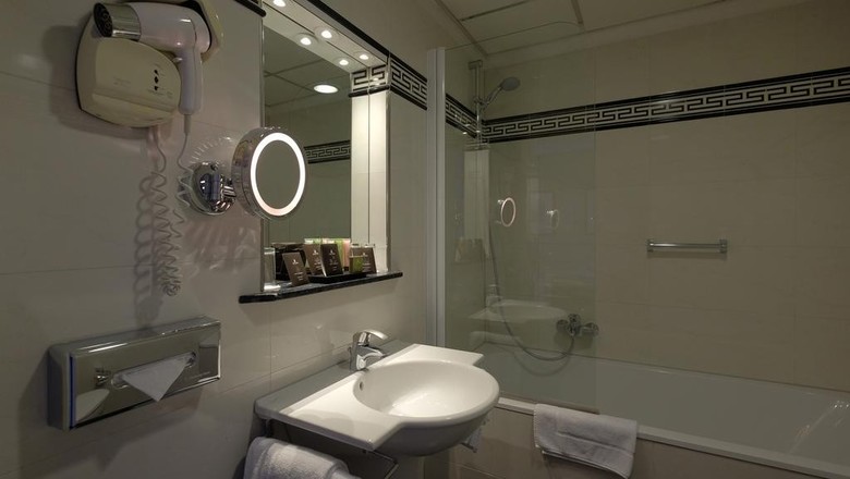 Apollofirst Boutique Hotel