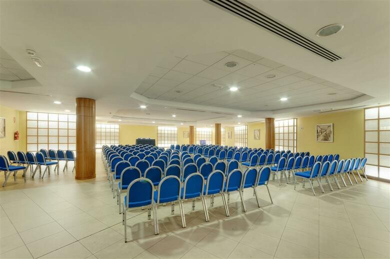 Hotel V�rtice Indalo Almer�a