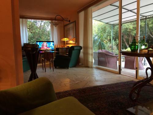 Hostal Villa Bouganvillea