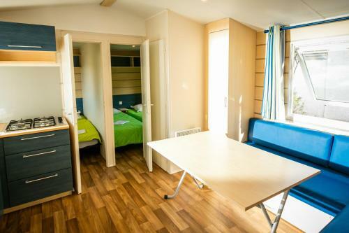 Camping Rives Des Corbi�res