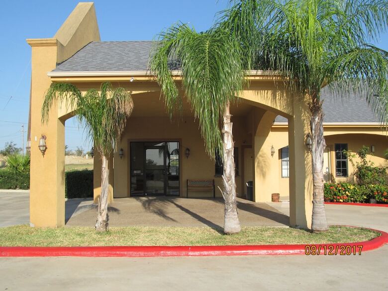 Motel Sunbridge Inn & Suites