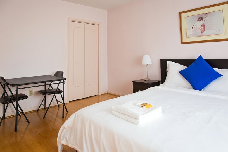 Charlton Suites Guest House