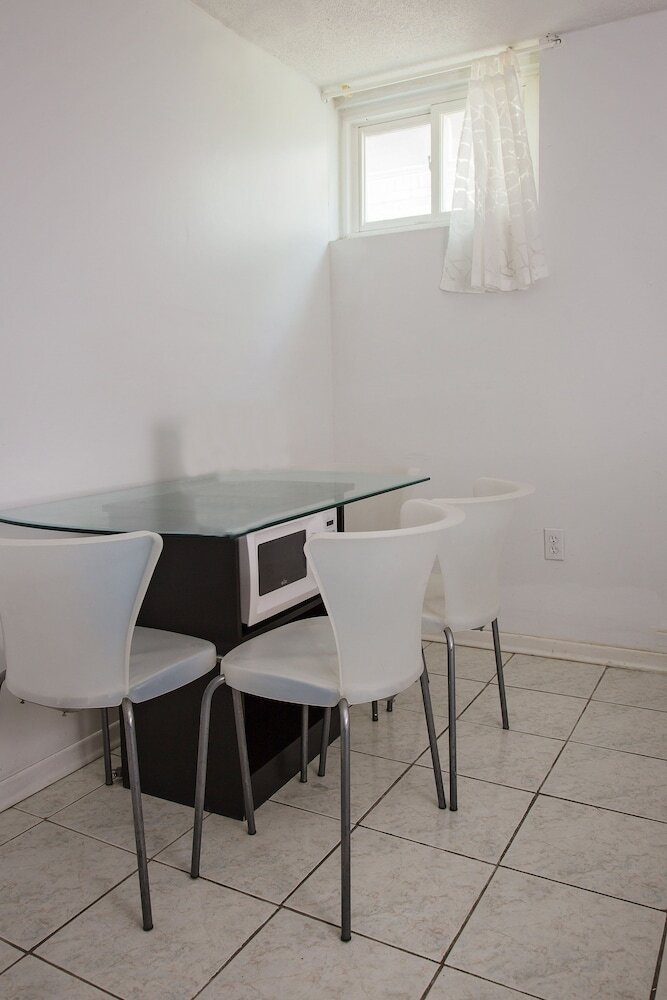 Charlton Suites Guest House
