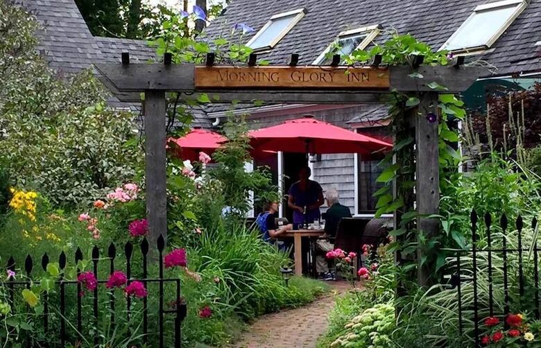 Bed & Breakfast Morning Glory Inn