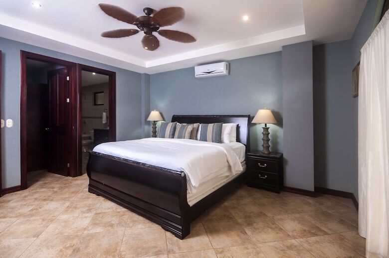 Monte Rey By Dream Makers
