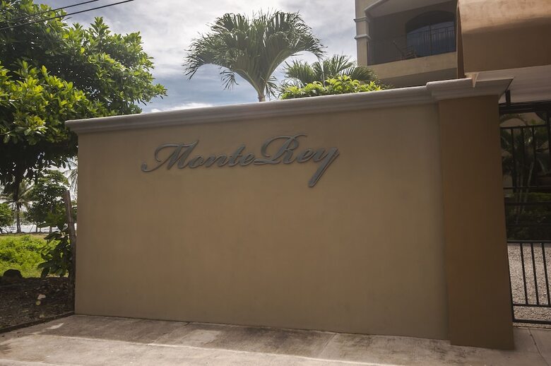 Monte Rey By Dream Makers