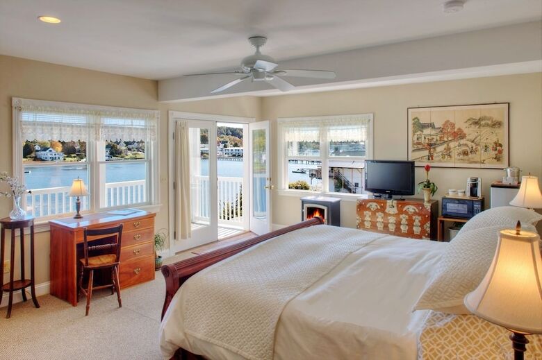Bed & Breakfast Blue Heron Seaside Inn