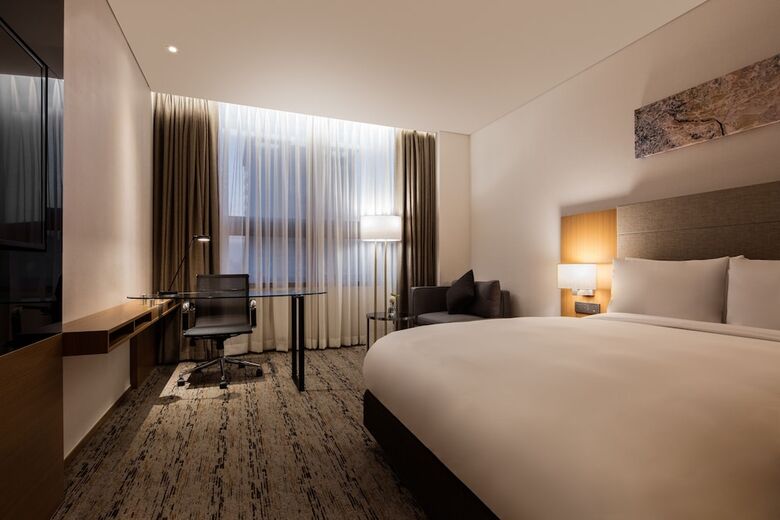 Ramada Seoul Sindorim Hotel