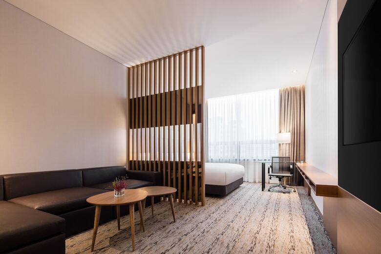 Ramada Seoul Sindorim Hotel