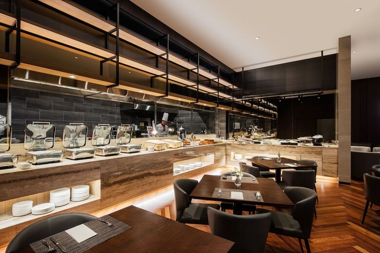 Ramada Seoul Sindorim Hotel