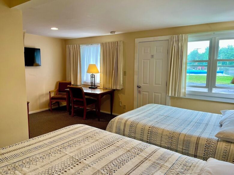 Mt Liberty Cabins And Motel