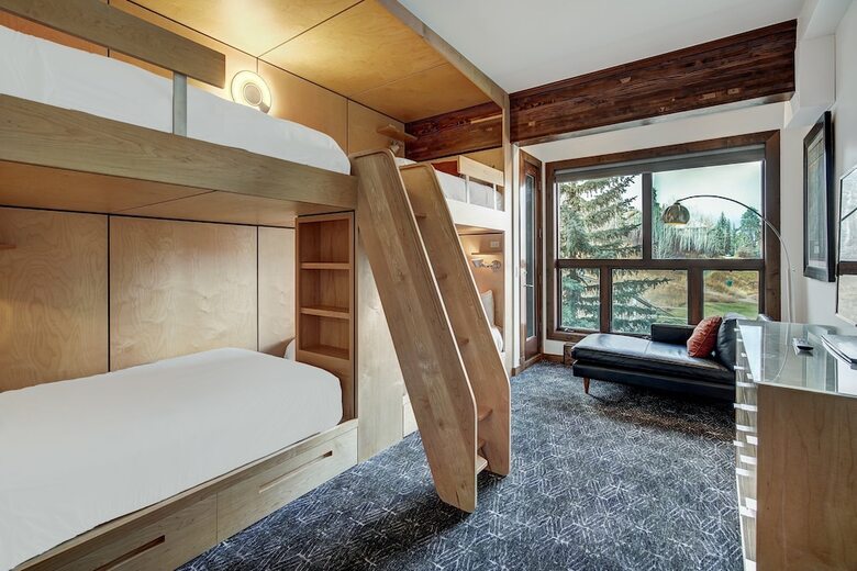 Hotel Osprey 303