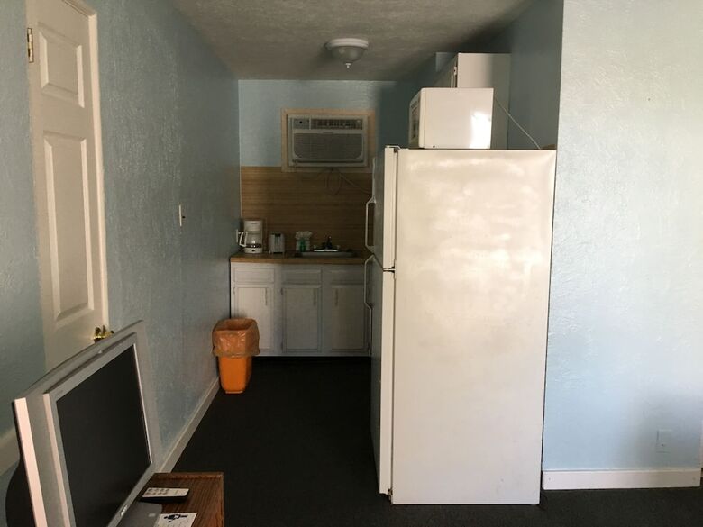 Harbor Mist Family Motel
