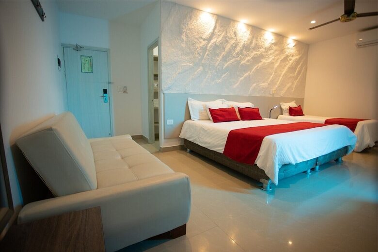 Hotel Poblado Cove�as