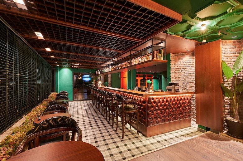 Azuu Hotel
