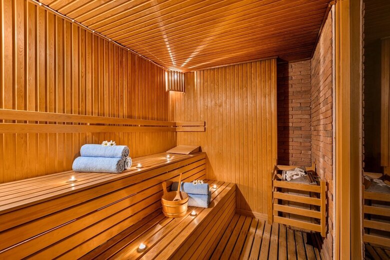 Azuu Hotel