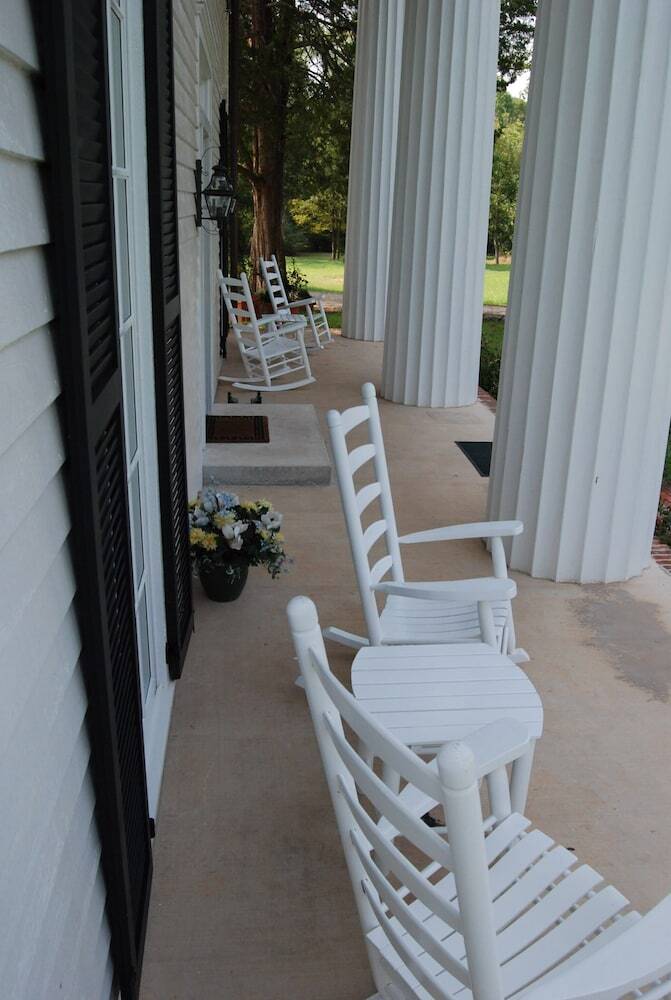The Colonels B&B And Inn
