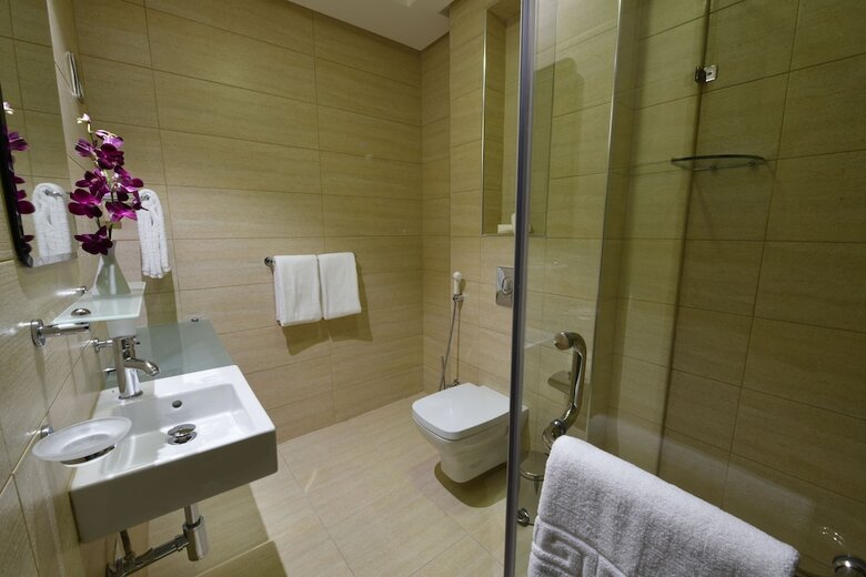 Hotel Ramada Encore By Wyndham Kuwait Downtown