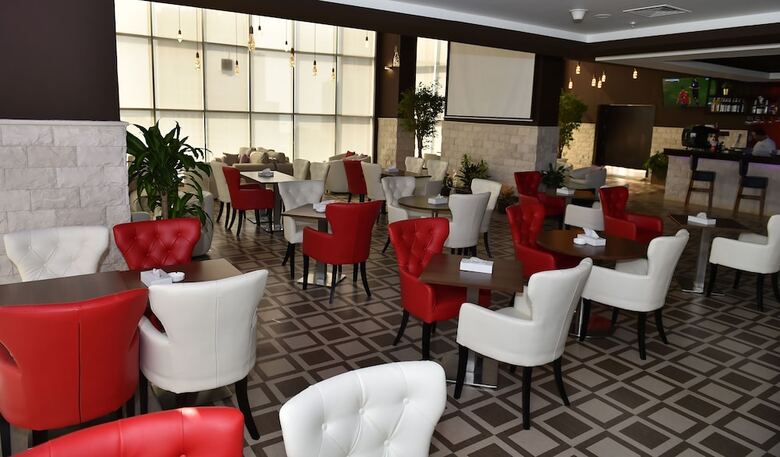 Hotel Ramada Encore By Wyndham Kuwait Downtown