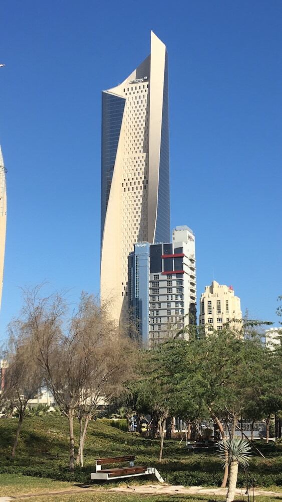 Hotel Ramada Encore By Wyndham Kuwait Downtown