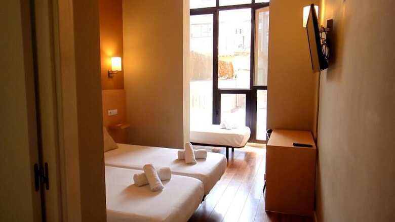 Pension Hostal Live Natura Barcelona