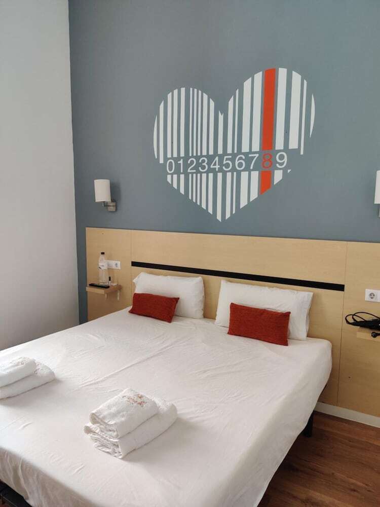 Pension Hostal Live Natura Barcelona