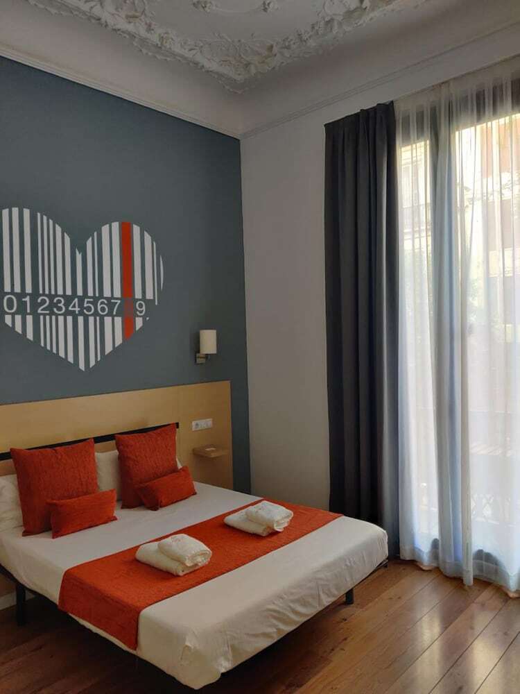 Pension Hostal Live Natura Barcelona