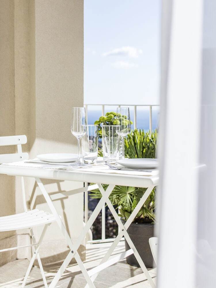 La Malandrina Apartments & Suites