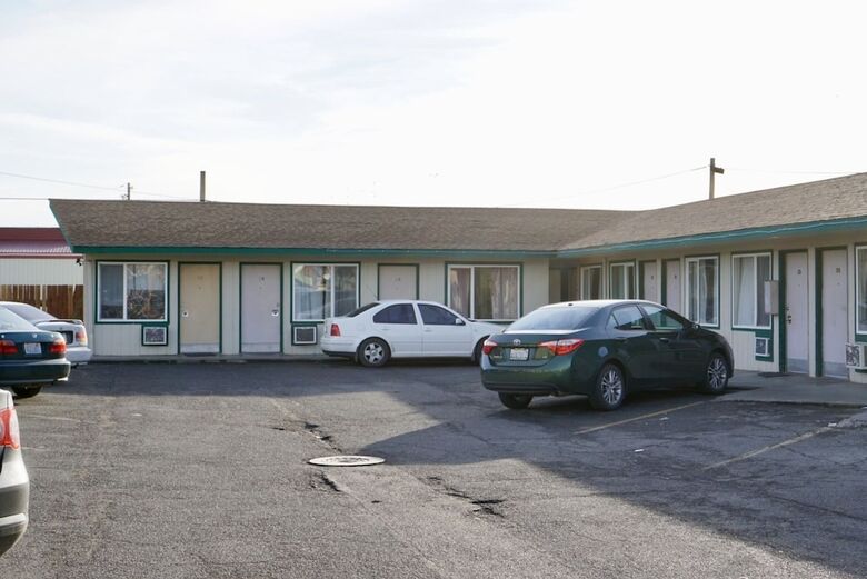 Townhouse Motel