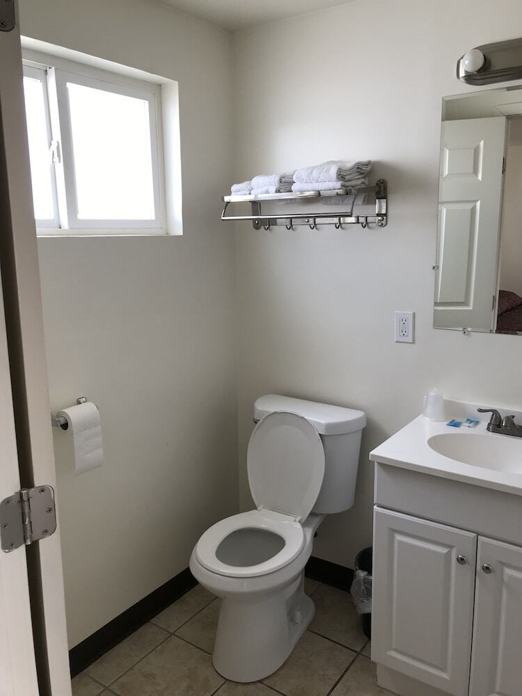 Townhouse Motel