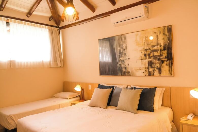 Abric� Beach Hotel
