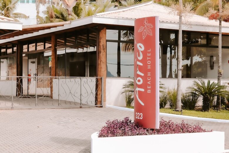 Abric� Beach Hotel