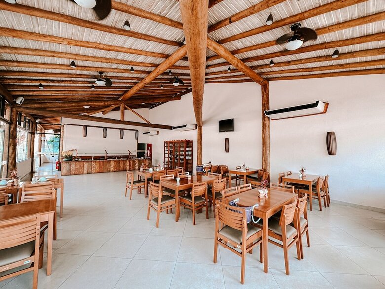Abric� Beach Hotel