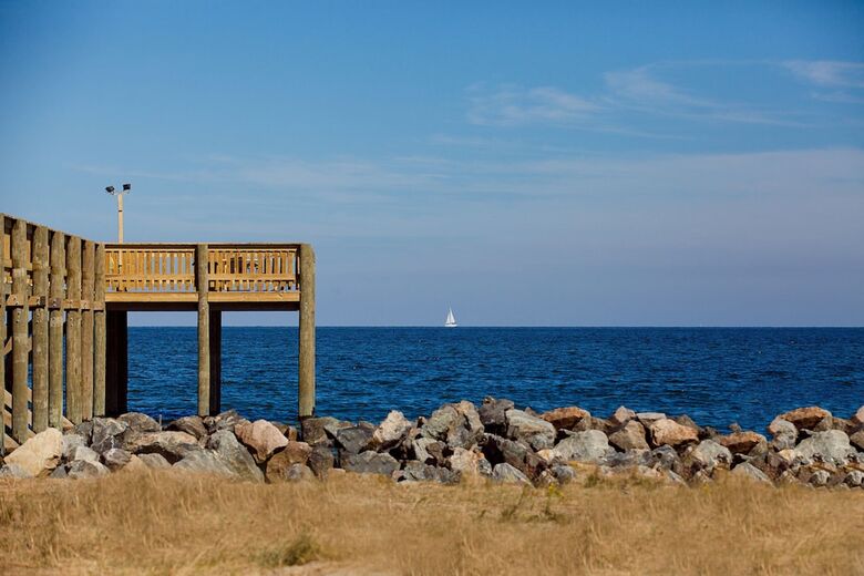 Sun Retreats Gwynn's Island