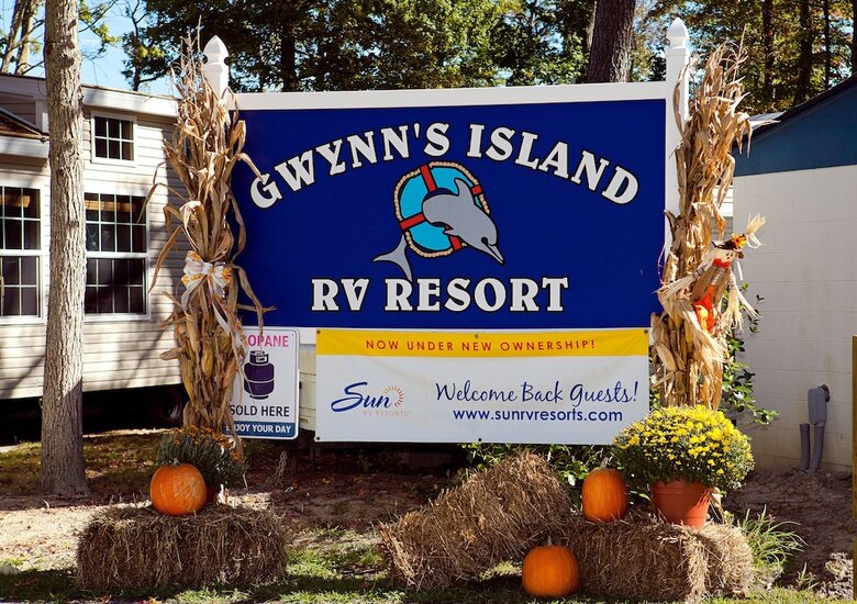 Sun Retreats Gwynn's Island