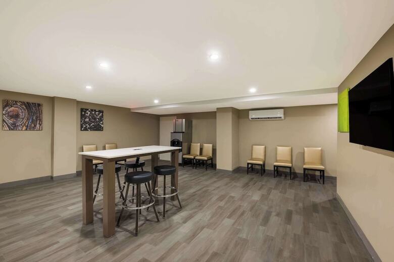 Hotel Sleep Inn Bronx - Soundview