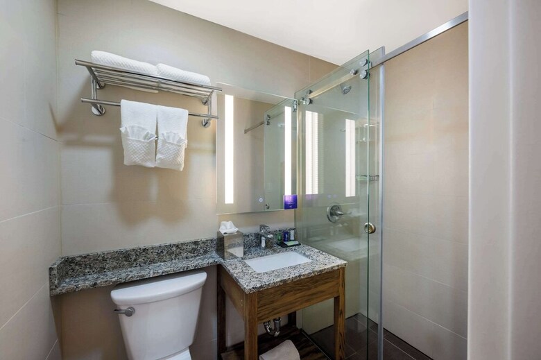 Hotel Sleep Inn Bronx - Soundview