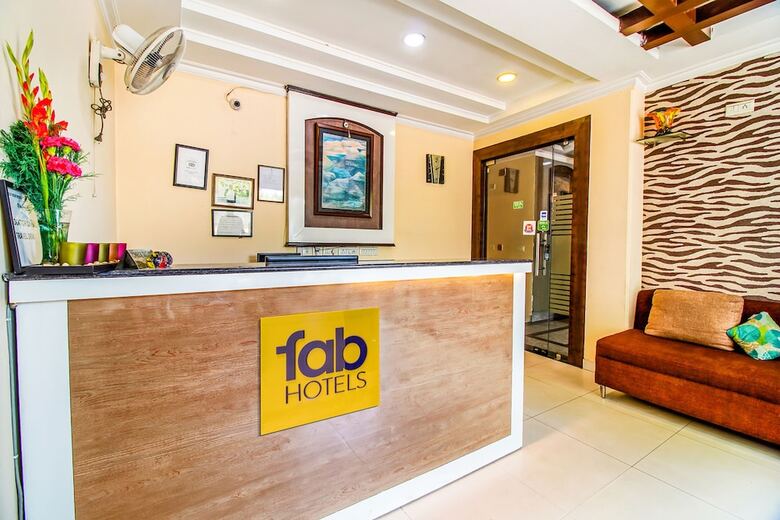 Fabhotel Signature Plaza