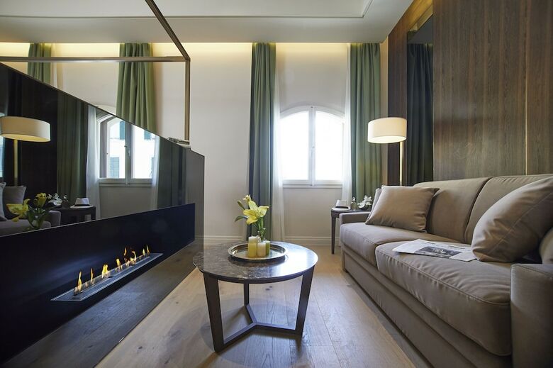 Bed & Breakfast Messori Suites