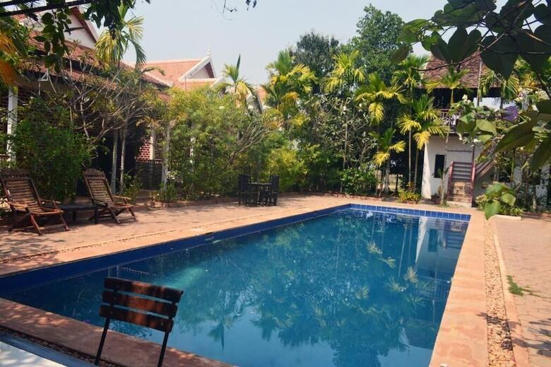 Bed & Breakfast Crystal Hotel