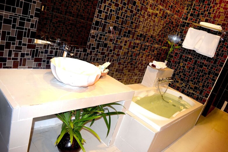 Bed & Breakfast Crystal Hotel