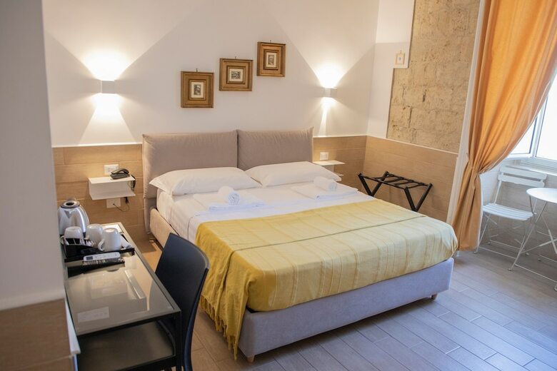 H22 Hotel