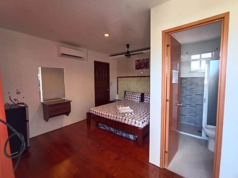 Hrj Hotel