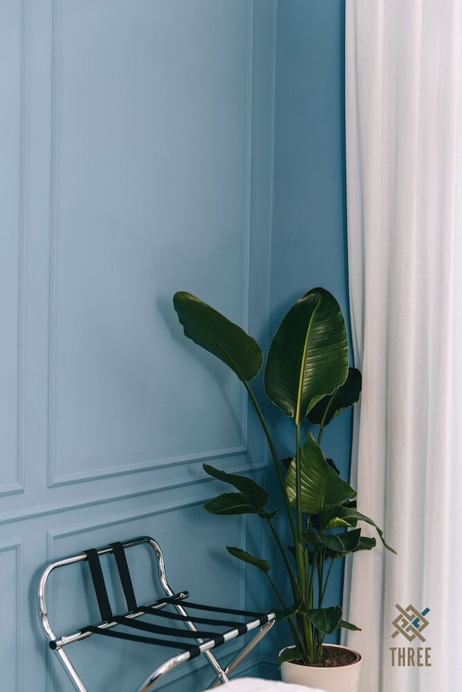 Four - Acanfora Suites