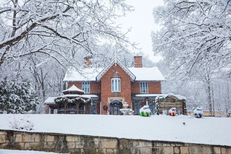 The Steamboat House Bed & Breakfast