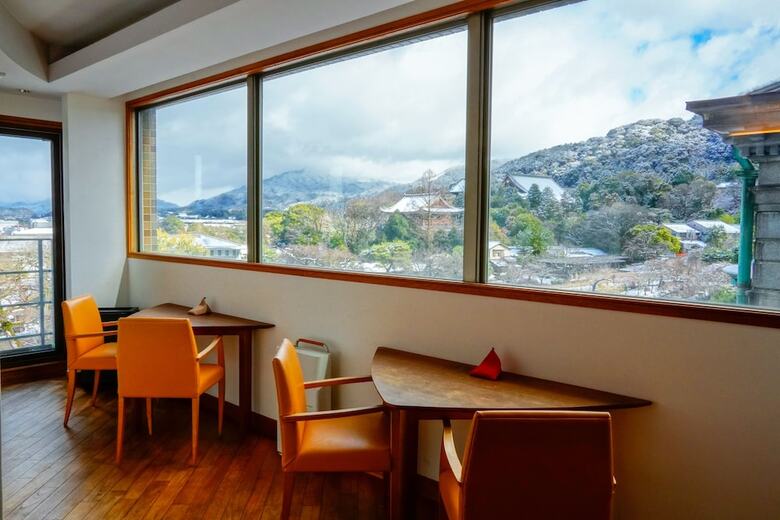 Hotel Chourakukan