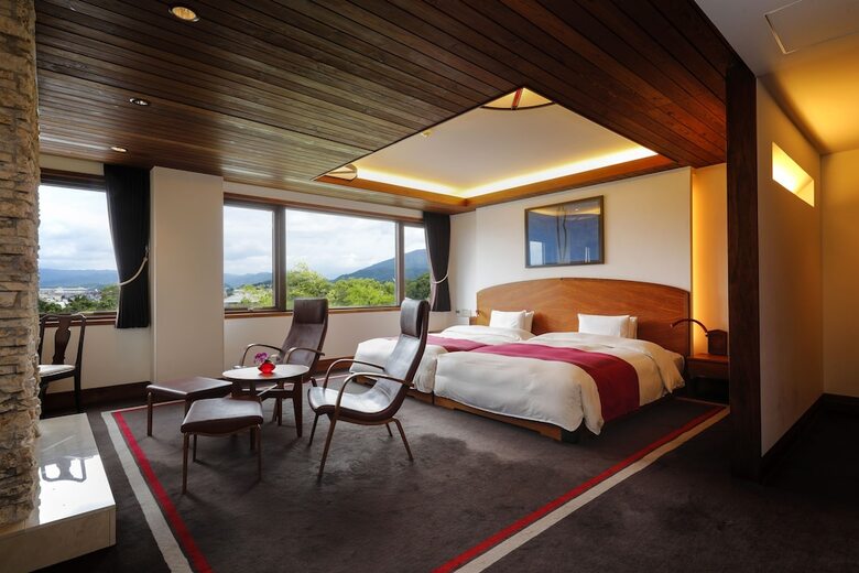 Hotel Chourakukan