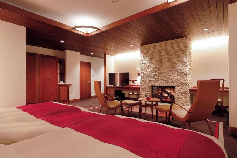 Hotel Chourakukan
