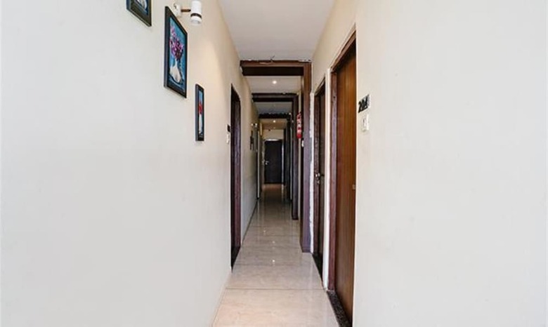 Hotel Fabexpress Emerald Inn